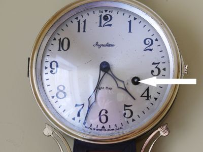 Winding arbor on an Ingraham Nordic banjo clock