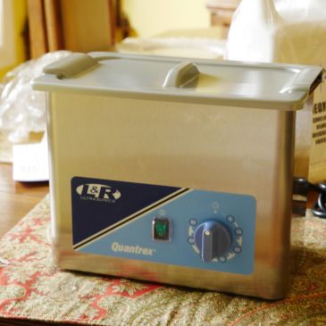 Ultrasonic cleaner by L&R