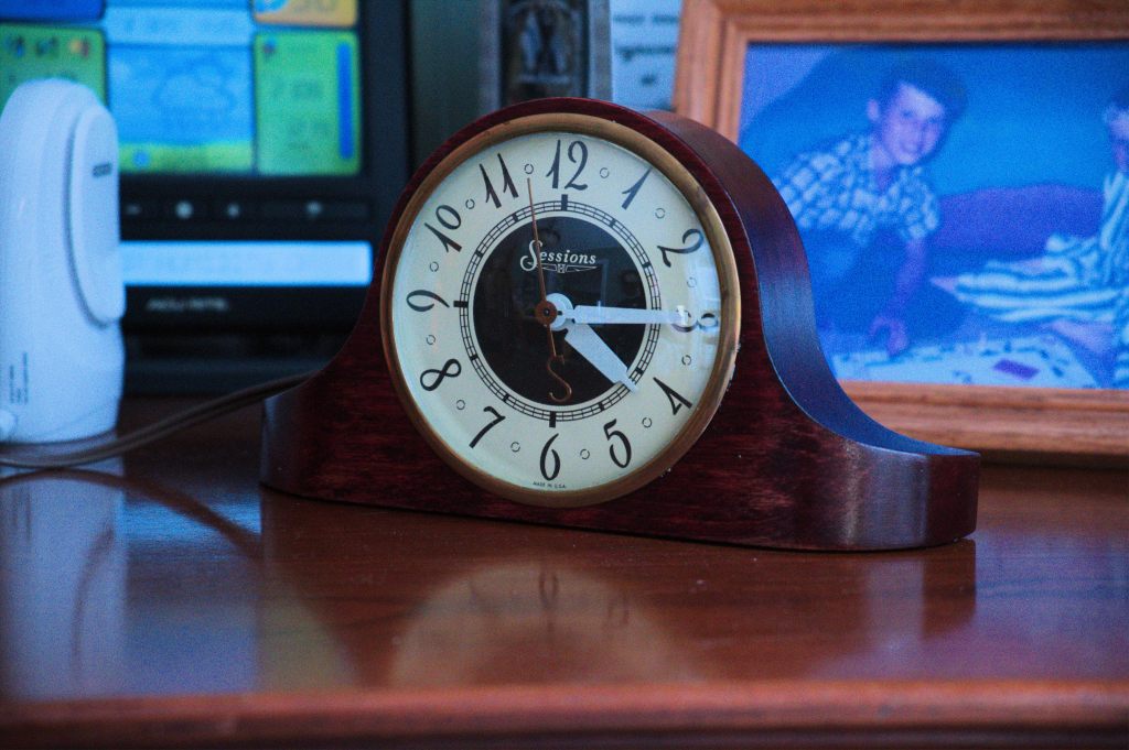 Antique Sessions Electric clock